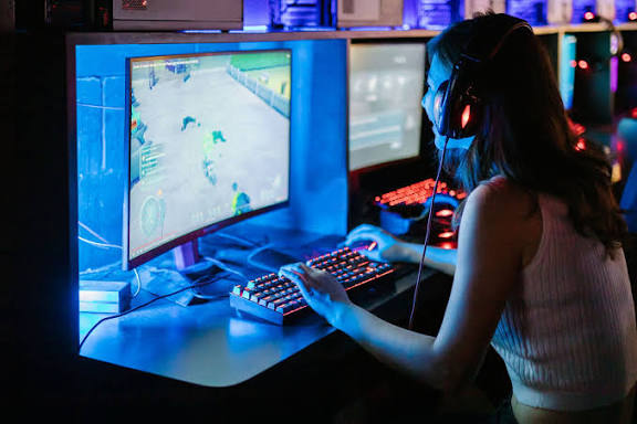 How Online Entertainment Fits Into Digital Life for Everyday Users